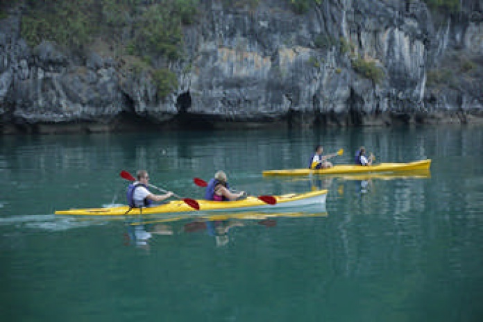 Bai Tu Long Bay